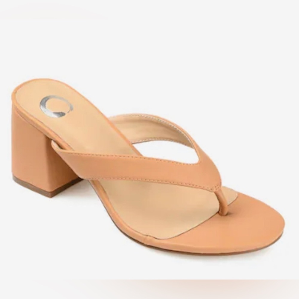 NWOT‎ Journee Collection Alika Sandal Size 6